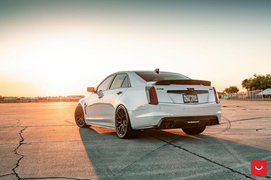  Cadillac CTS-V on Vossen Wheels (HF-2) 2019 года  (фото 23 из 32)